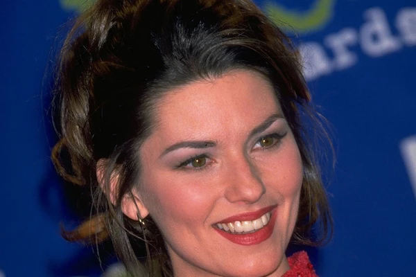 22 Years Ago: Shania Twain's 'The Woman in Me' Goes Platinum