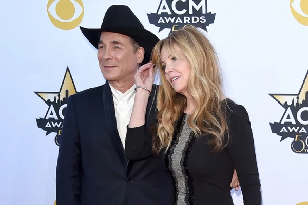 Clint Black Calls Singing With His Wife 'A Great Big Joy'