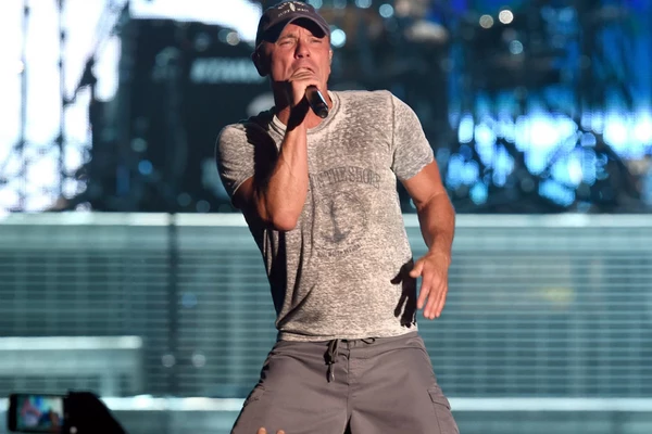 Hear Kenny Chesney's New Single, 'All the Pretty Girls' - The Boot - The Boot