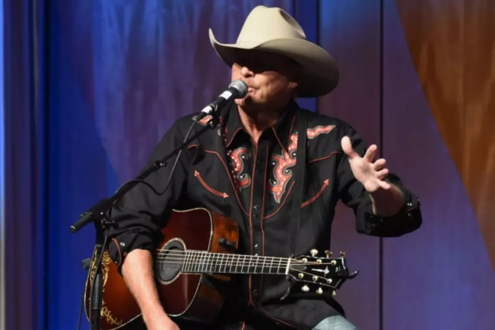 23 Years Ago: Alan Jackson Hits No. 1 With &#8216;I Don&#8217;t Even Know Your Name&#8217;
