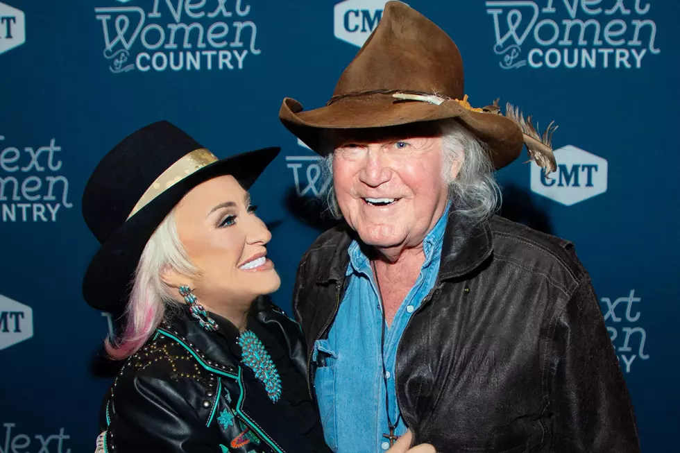 Tanya Tucker Offers Tearful Tribute to Her Friend Billy Joe Shaver