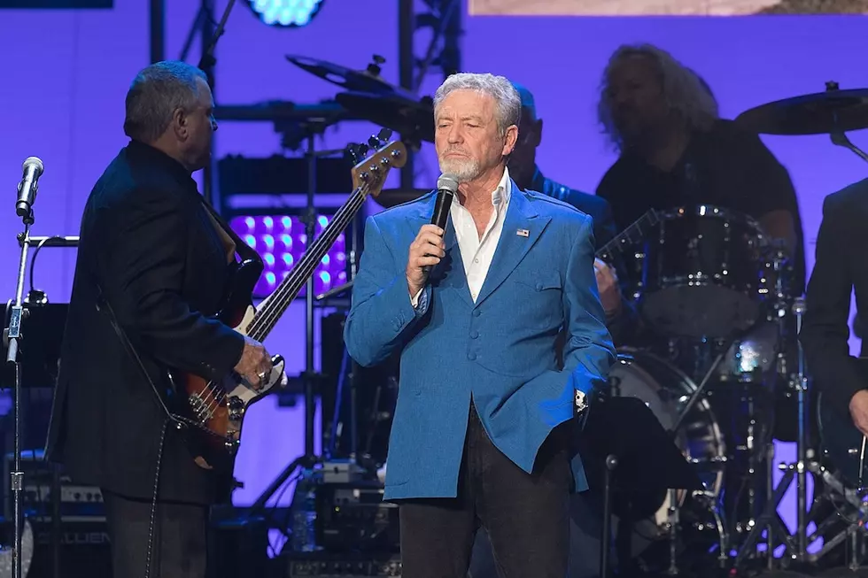 Larry Gatlin on the Hunt for Stolen Grammy, Offers Monetary Reward
