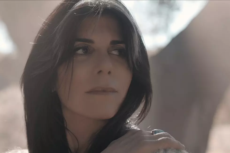 EXCLUSIVE PREMIERE: Lauren Monroe Takes Flight on New Track ‘Sparrow’